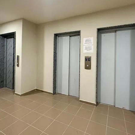 Arena Mall Galleria View And Securities Parking2 Apartment Burgas