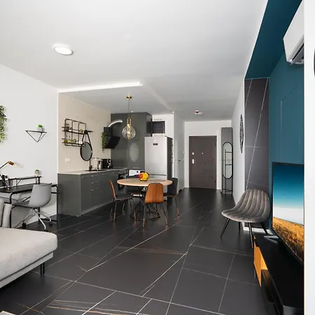 Apartment Arena Mall Galleria View And Securities Parking2 Burgas City