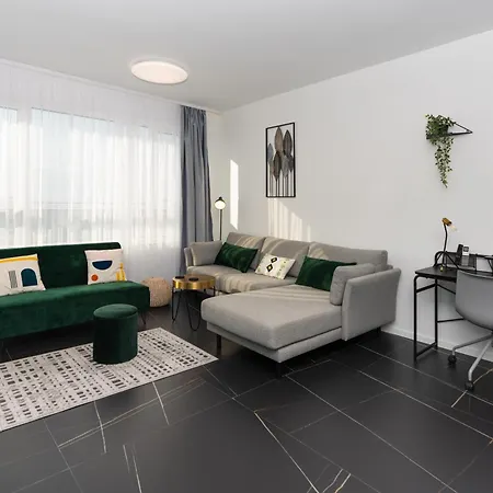 Arena Mall Galleria View And Securities Parking2 Apartman *