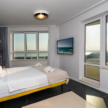 Arena Mall Galleria View And Securities Parking2 Apartment Burgas