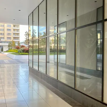 Arena Mall Galleria View And Securities Parking2 Apartman Burgasz