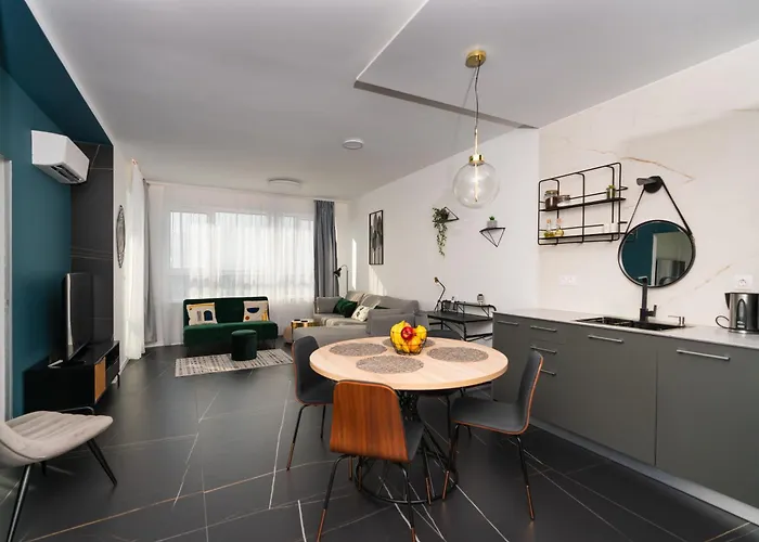 Arena Mall Galleria View And Securities Parking2 Apartmán *