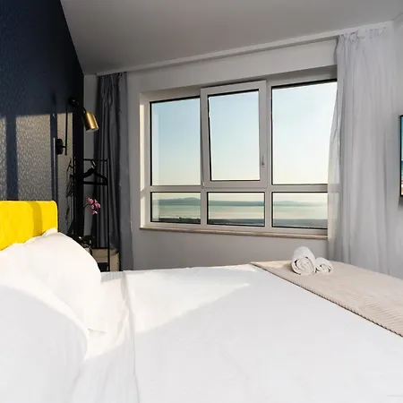 Arena Mall Galleria View And Securities Parking2 Burgas City