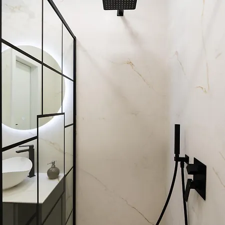 Arena Mall Galleria View And Securities Parking2 Apartmán *