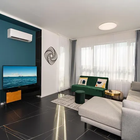 Arena Mall Galleria View And Securities Parking2 Burgas City