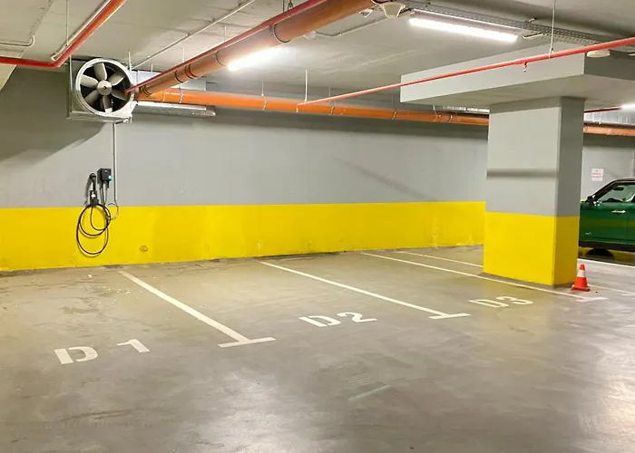 Arena Mall Galleria View And Securities Parking2 Burgas