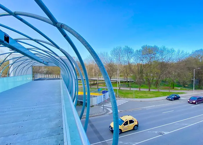 Arena Mall Galleria View And Securities Parking2